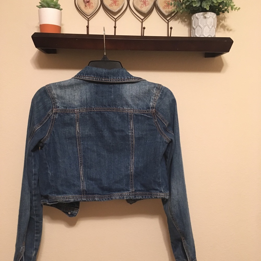 ✨Jean Jacket✨ - Picture 4 of 4